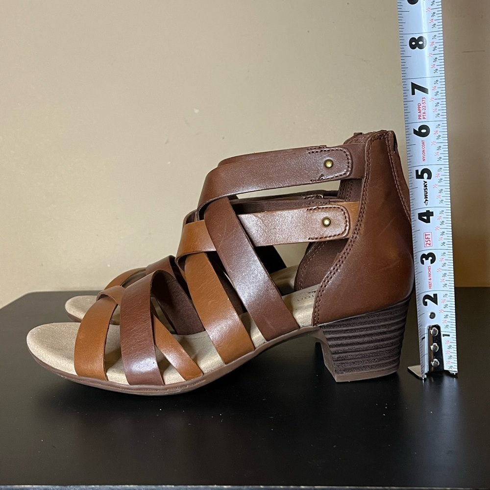 Clarks Valarie Dream heeled strappy sandal size 7 EUC - Picture 12 of 13